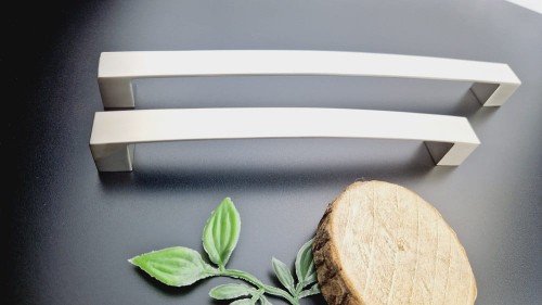 Uchwyt UU2408 L-128 aluminium